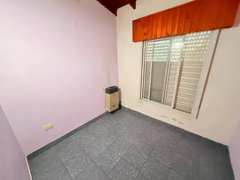 Casa 3 ambientes con 1 baño