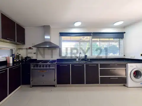 Casa en Venta en Francisco Alvarez, USD 173.000