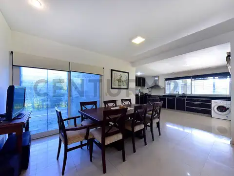 VENTA CASA 3AMB PILETA EN MORENO APTO CRED PERMUTA