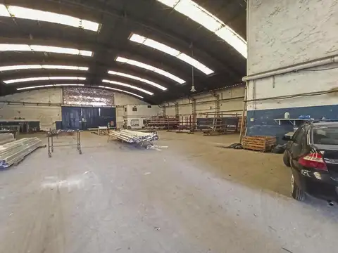 Nava Industrial en venta - Oficinas - 3 Baños - Cocheras - 2.500Mts2 - Rosario