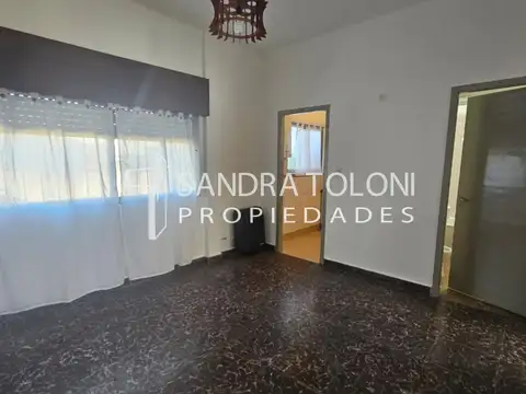 Marcelo T. De Alvear 2700, Piso 1