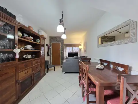 Depto Tipo Casa en Venta de 4 ambientes