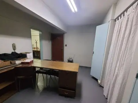Oficina 2 ambientes con 2 baños