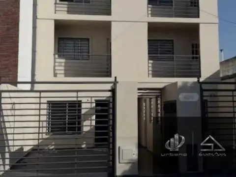 DEPARTAMENTO 2 AMB, FRENTE CON BALCON   1 cuadra av de mayo, EN 1ER .PISO X ESCALERA, BAJAS EXPENSAS