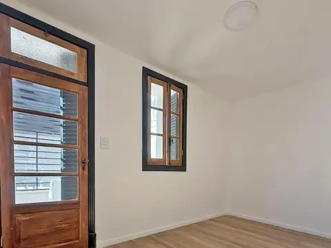 CASA DE PASILLO DE 3 DORMITORIOS RECICLADA