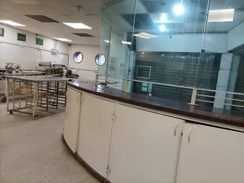 Local en Venta en Rivadavia, USD 185.000