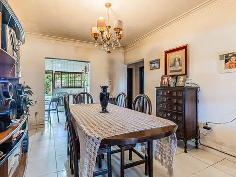 Casa 3 ambientes con 2 baños