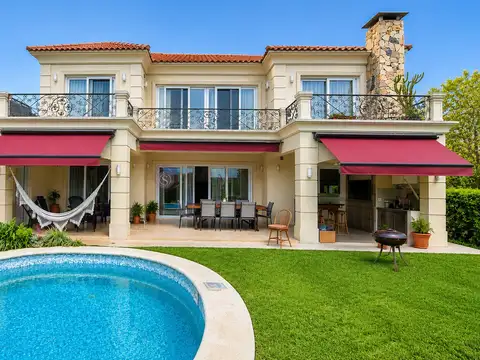 Casa en Venta en Ayres Plaza 100