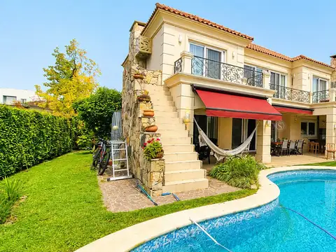 Casa  en Venta en Ayres Plaza, Pilar, G.B.A. Zona Norte