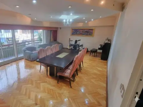 Departamento en Venta con 2 cocheras