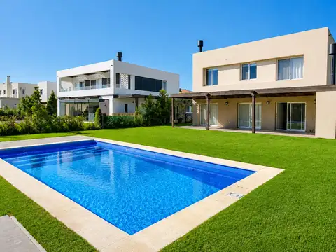 Casa Venta Barrio Vistas, Puertos del Lago Escobar.  3 Dormitorios, Escritorio, Pileta. GBA Norte