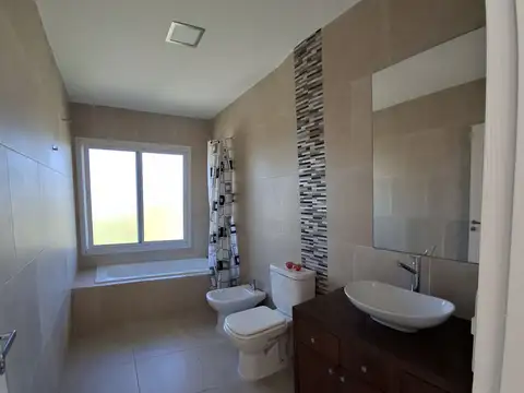 Casa Monoambiente con 3 baños