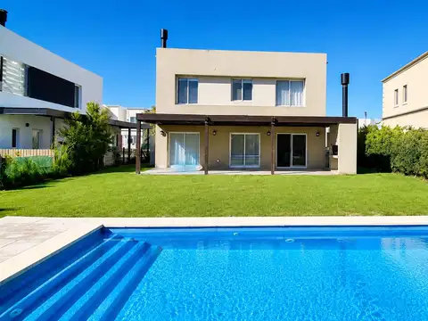 Casa Monoambiente con 3 baños