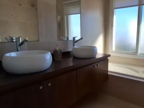 Casa en Venta al Noroeste