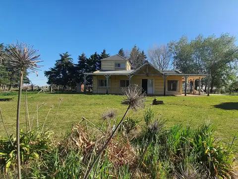 Chacra con lago propio y Pileta