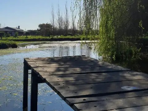 Chacra con lago propio y Pileta