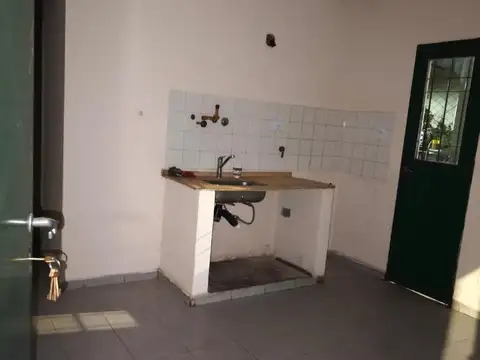 ALQ CASA 1 DORM B°VILLA EL LIBERTADOR