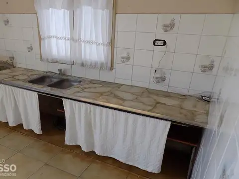 Casa 4 ambientes con 1 baño