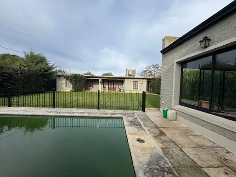 HERMOSA CASA EN VENTA - ESQUINA 107 Y 108 - MERCEDES (B)