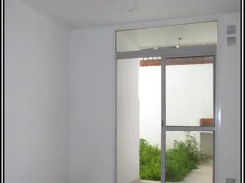 URQUIZA 3783  00-04 DPTO. UN DORMITORIO PLANTA BAJA C/AMPLIO