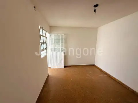 Depto Tipo Casa en Alquiler de 3 ambientes