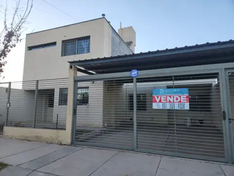 Dúplex en Venta B° 22° Plan Agua y Energía, Luzuriaga