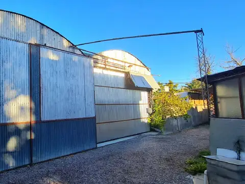 Casa en Venta con 5 cocheras