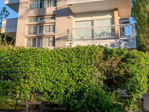 Departamento en  complejo a pasos de la playa