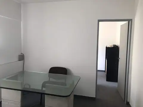 Oficina 2 ambientes con 1 baño