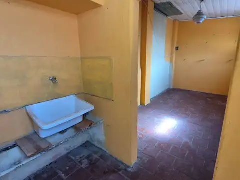 Depto Tipo Casa en Venta en Lanús Oeste, USD 64.000