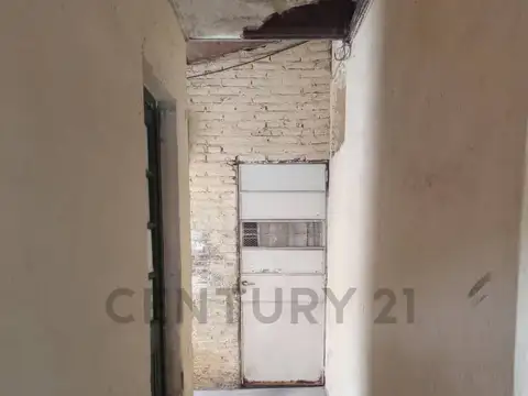 Posadas 100, Piso 0