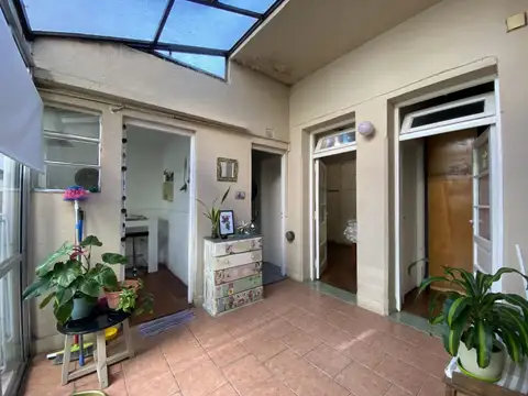 PH muy luminoso, a 2 cuadras de la estación!