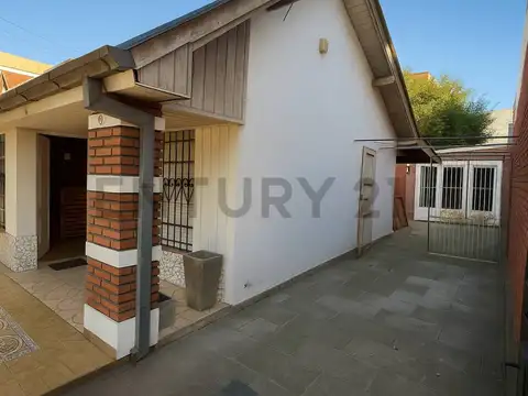 VENTA CASA-OFICINA-LOCAL 3 AMBIENTES CON PATIO Y COCHERA-APTO CREDITO-SAN MIGUEL-BSAS