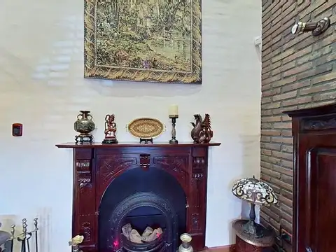 Casa en Venta con 3 cocheras