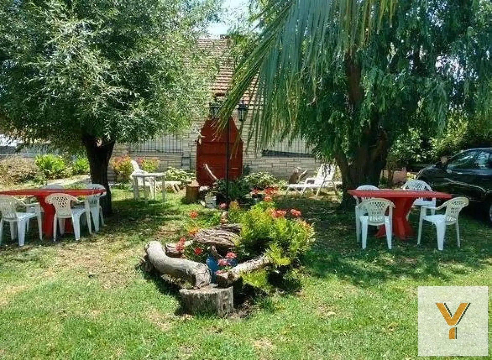Chalet venta -6 dormitorios-4 baños-700mts2 totales- Barrio Chapadmalal