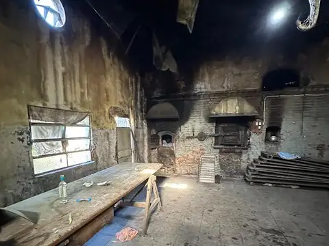 PANADERIA EN JAUREGUI, LUJAN