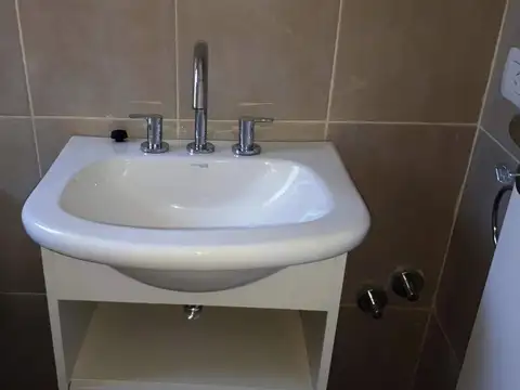 Casa 3 ambientes con 2 baños