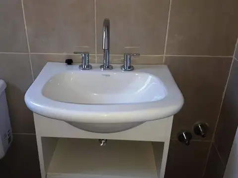 Casa 3 ambientes con 2 baños
