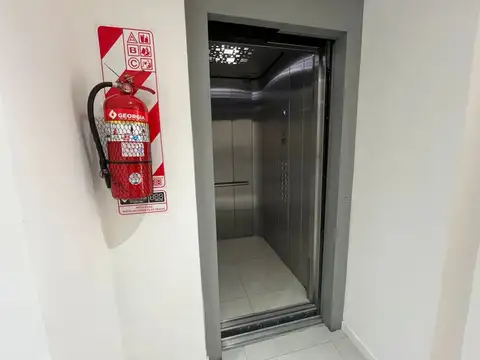 Departamento en Venta con 2 cochera