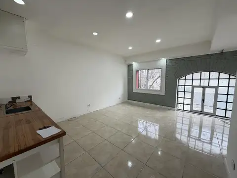 Departamento Monoambiente 28,5m2. Luminoso. Bajas Expensas.