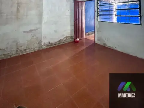 Casa 3 ambientes con 1 baño