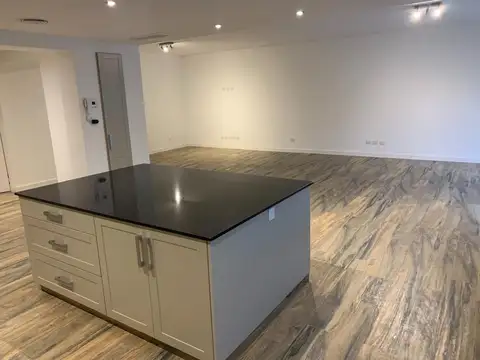 Casa 5 ambientes con 4 baños