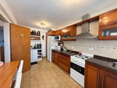 3 ambientes Monserrat cochera venta