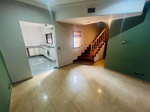 Casa en Alquiler en Ramos Mejía, $ 1.500.000