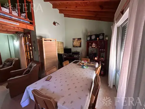 Casa 6 ambientes con 3 baños