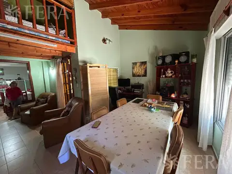 Casa en Venta con 1 cochera