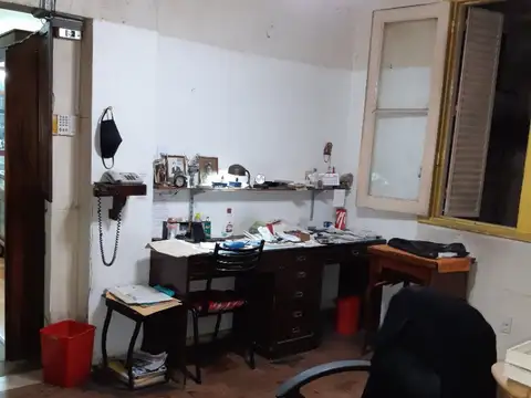 Hermoso local en Barrio Norte sobre calle Billinghurst a metros de Santa Fe
