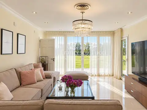 Casa en Venta al Oeste