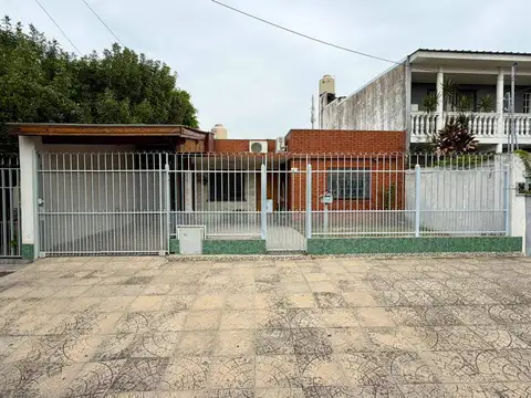 CASA 4 AMB - LOTE 10 X XX - COCHERA - GALERIA Y PATIO
