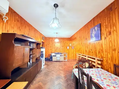 TRES AMBIENTES CON BALCON Y DOS BAÑOS EN VENTA EN BARRIO PIEDRABUENA